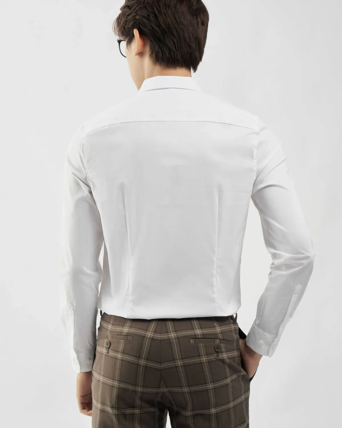 10F21SHL005_BRIGHT WHITE_2_ao-so-mi-nam (2).jpg