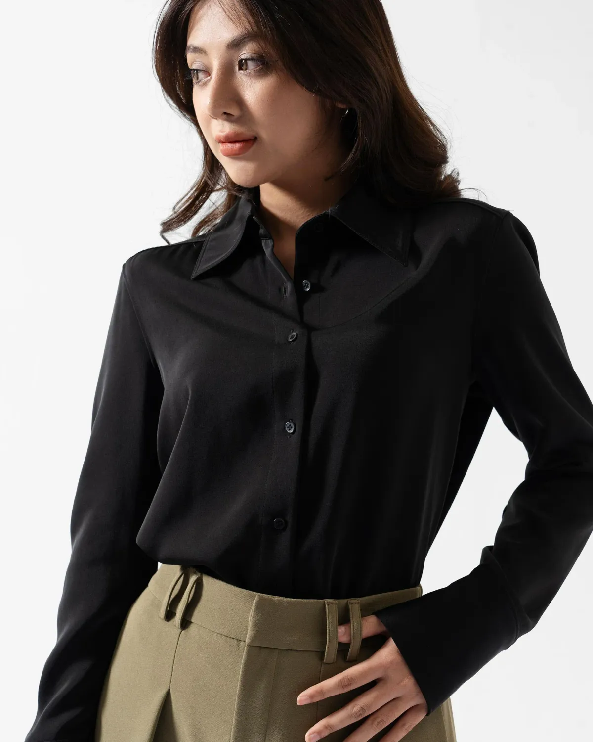 Áo sơ mi nữ dài tay satin form fitted - 1