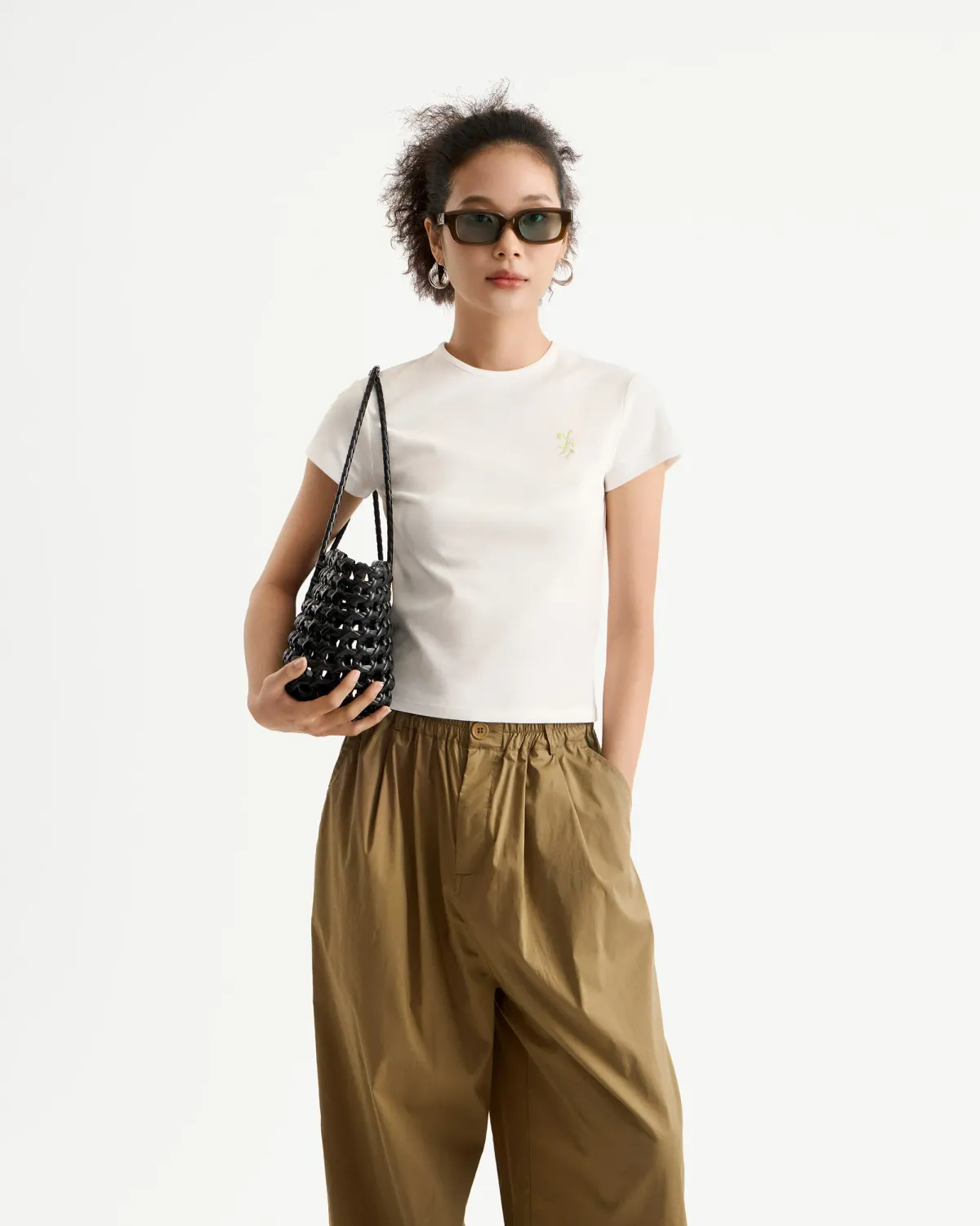 Áo thun Slimme cổ tròn thêu hoa.Fitted - 1