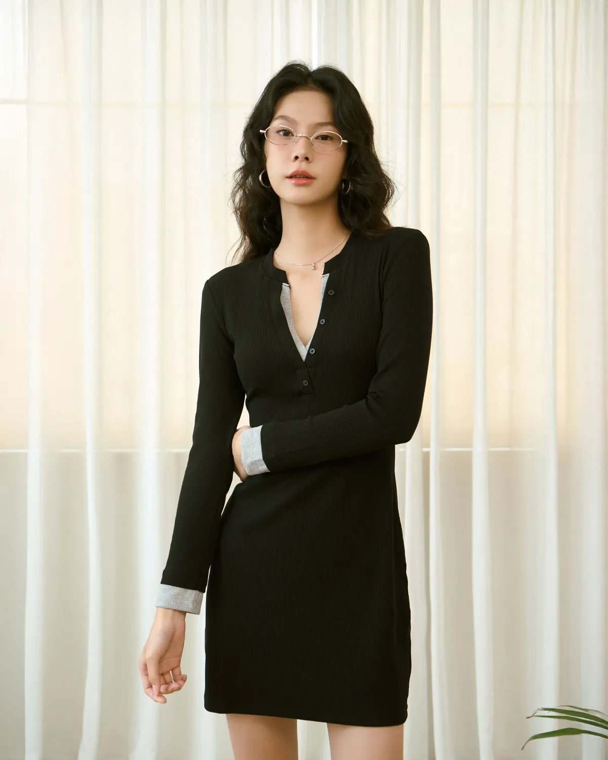 Đầm thun Slimme cổ V phối viền.Fitted - 1