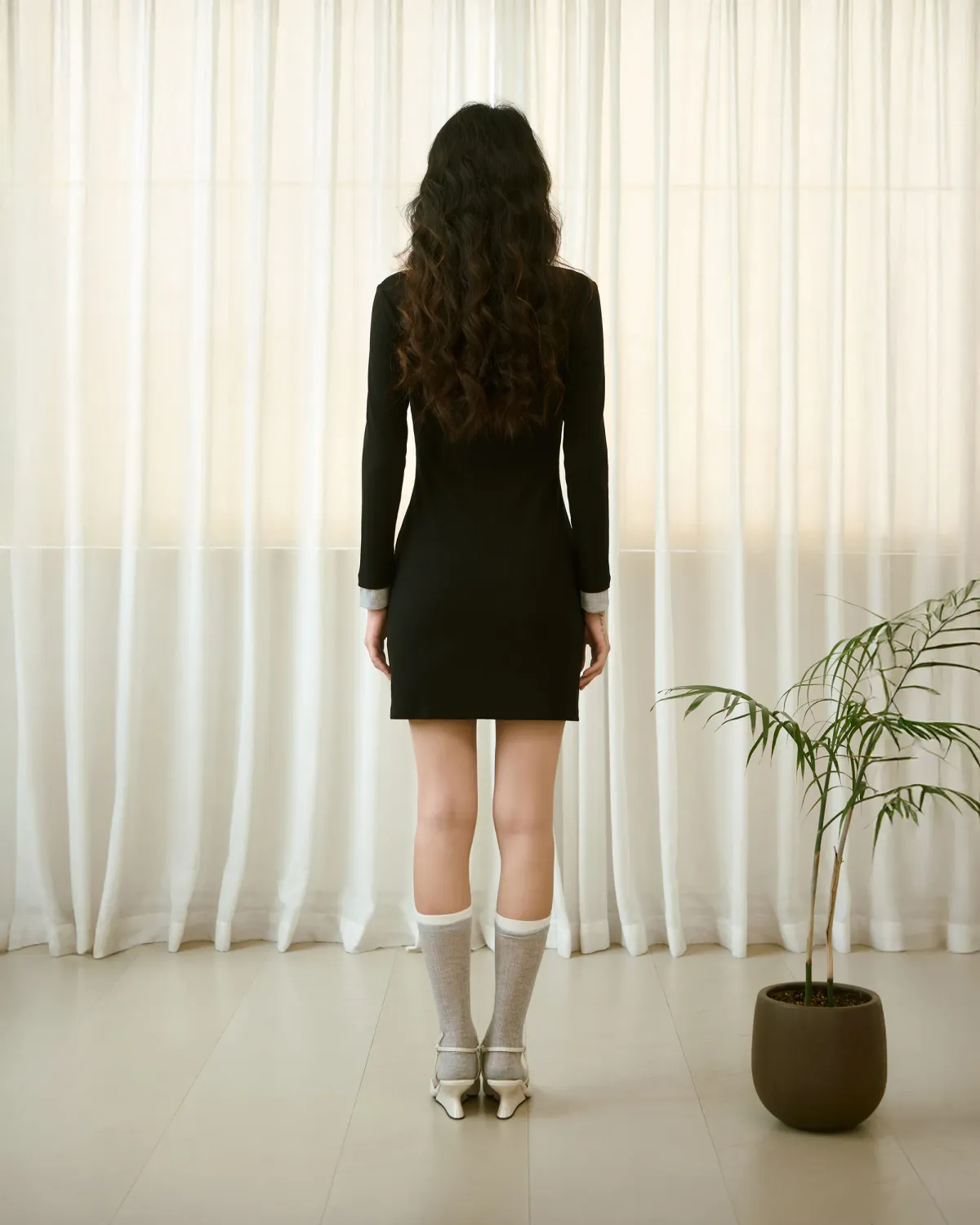 Đầm thun Slimme cổ V phối viền.Fitted - 2