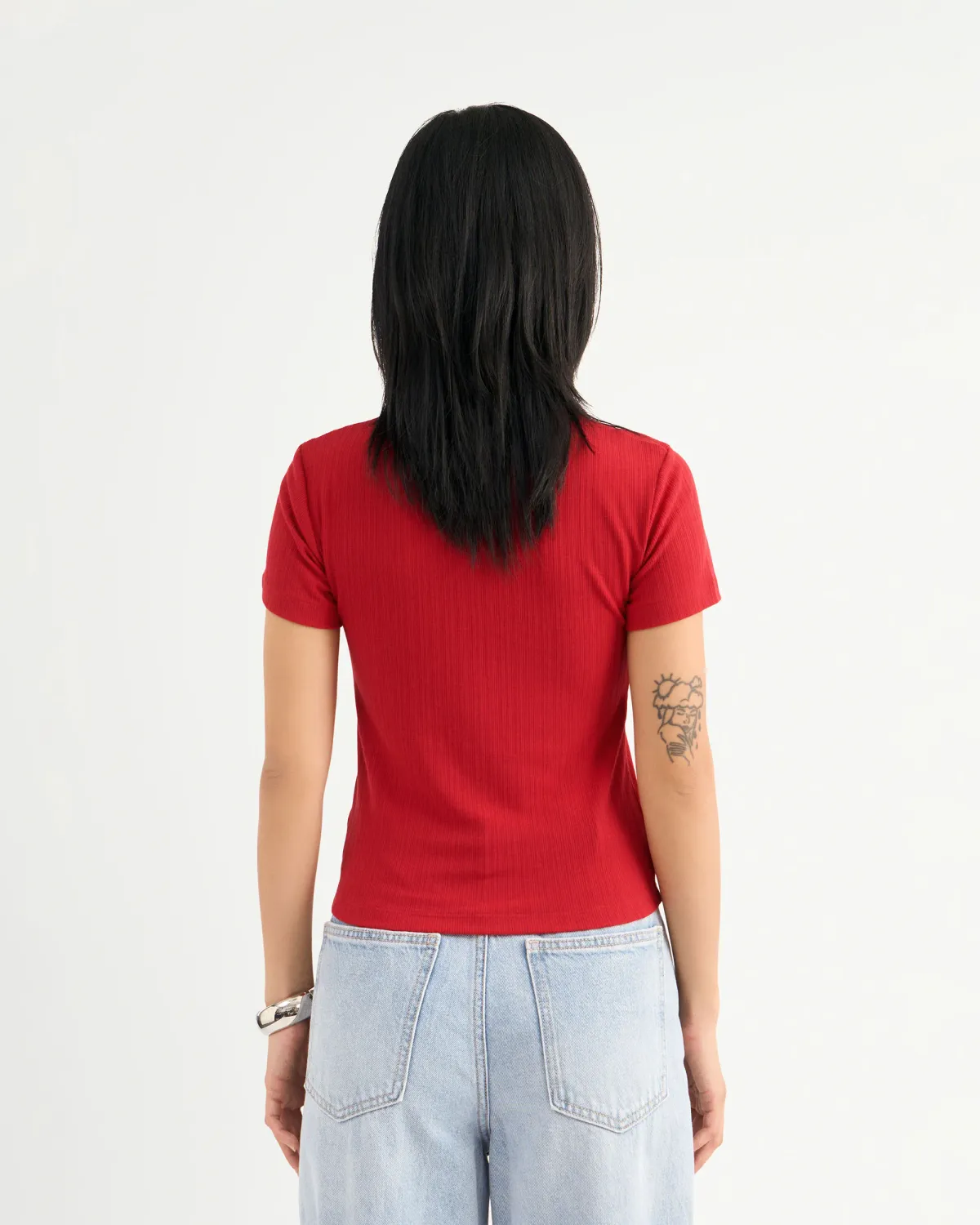 Áo thun tay ngắn nữ nhãn metal. Fitted - 2