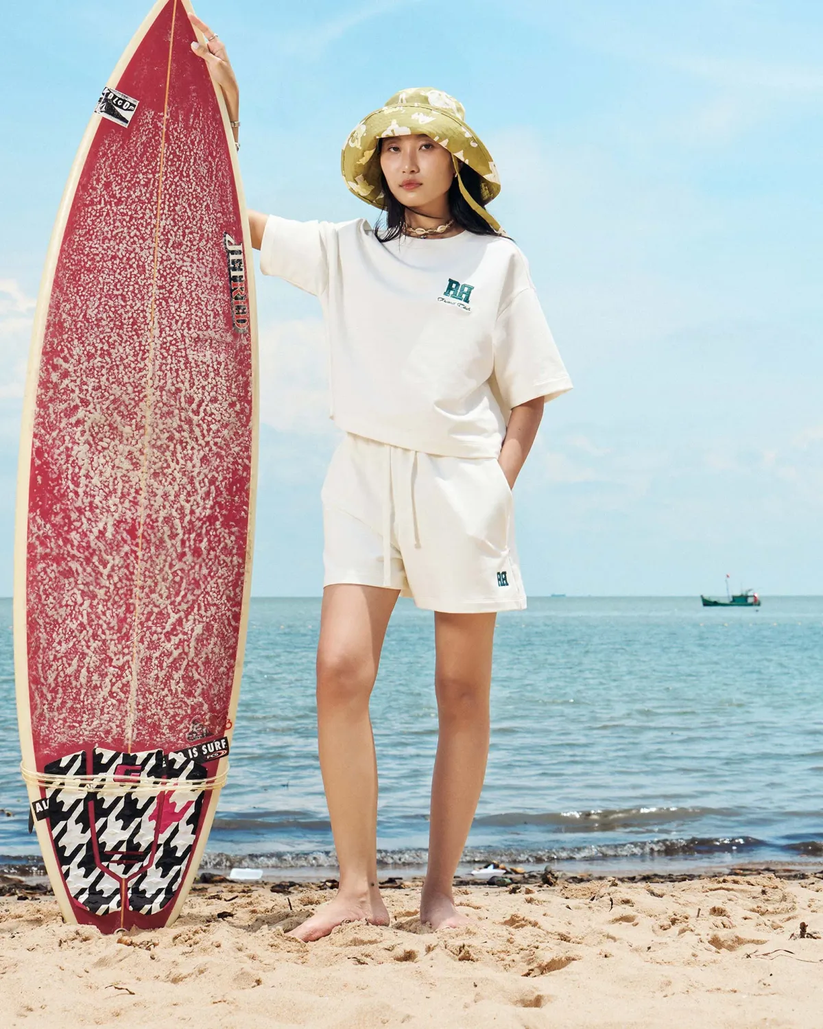 Áo Thun Nữ Croptop Tay Ngắn Cotton Thêu Chữ - 2