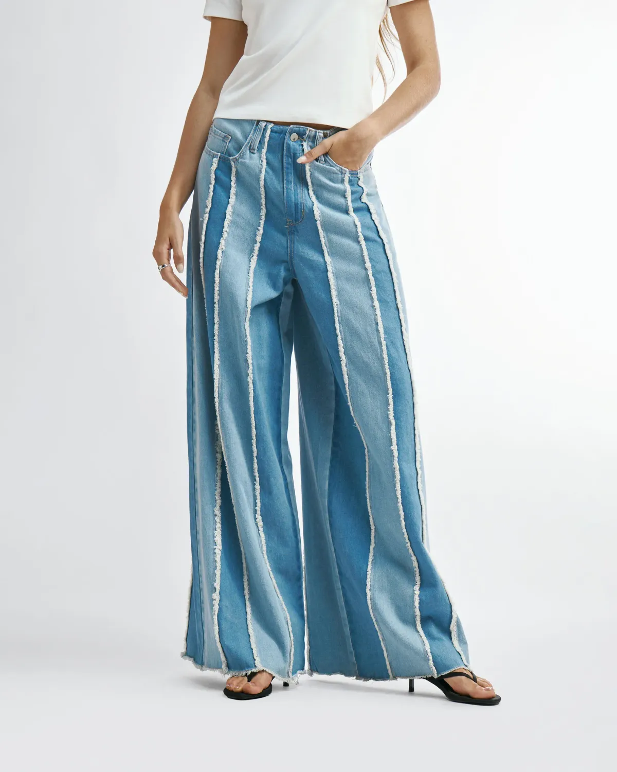Quần denim nữ phối màu. Relax - 1