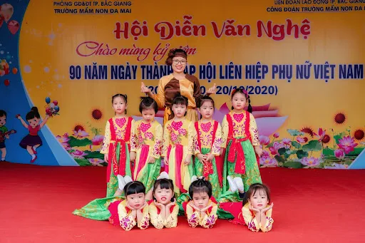 Văn nghệ ngày 20/10