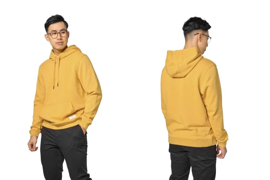 Chiếc quần kaki là item hoàn hảo để mix cùng áo hoodie