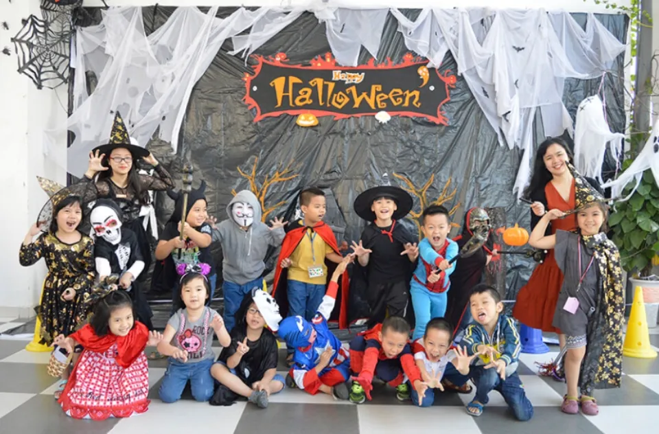 hóa trang trong ngày halloween