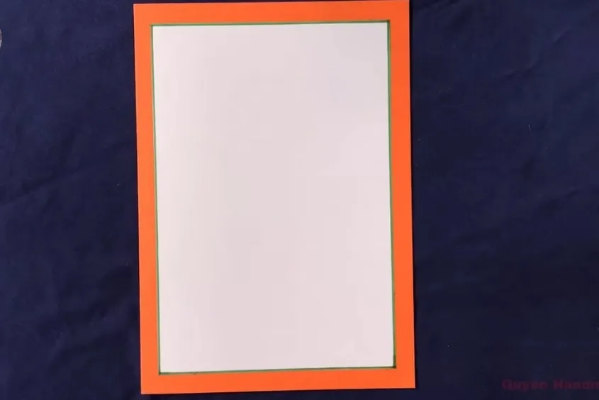 tô viền xung quanh tờ giấy