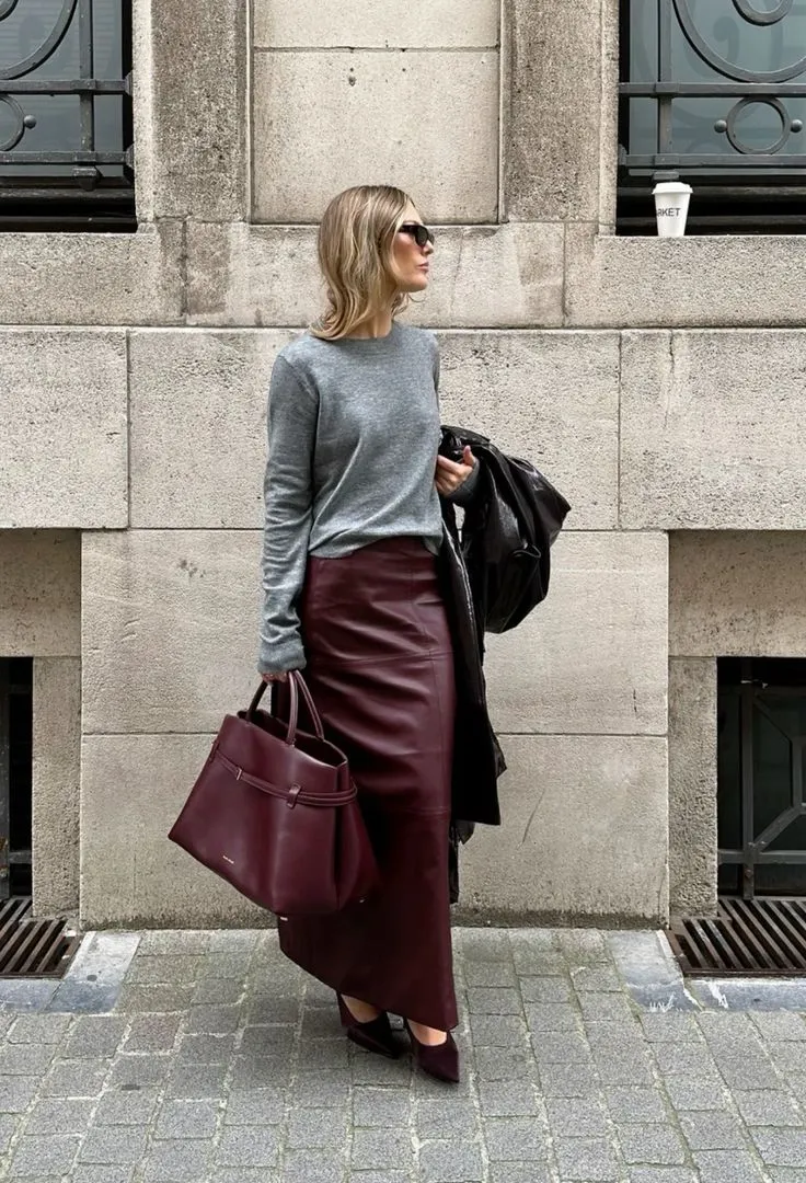 chân váy dài màu burgundy