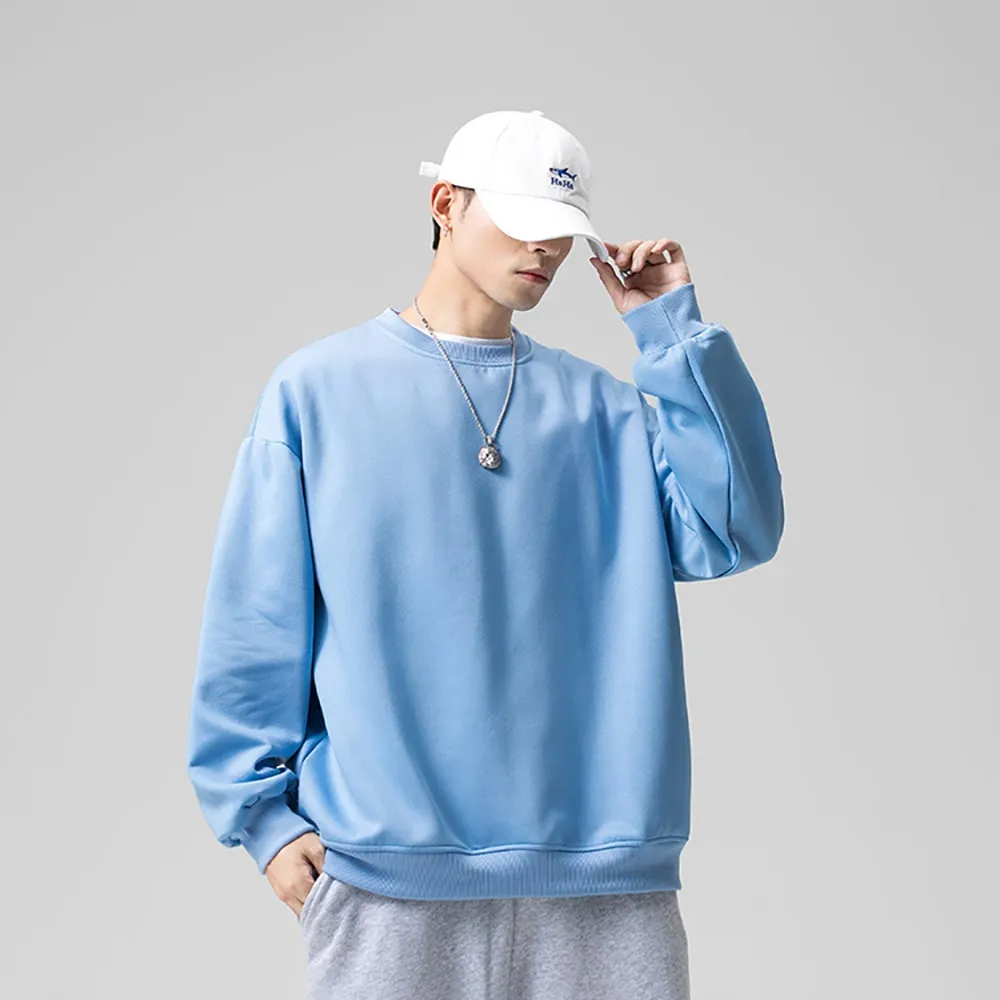 Áo sweater sáng màu thường thích hợp với những bạn có làn da trắng, và thân hình cân đối giúp người mặc tự tin và nổi bật