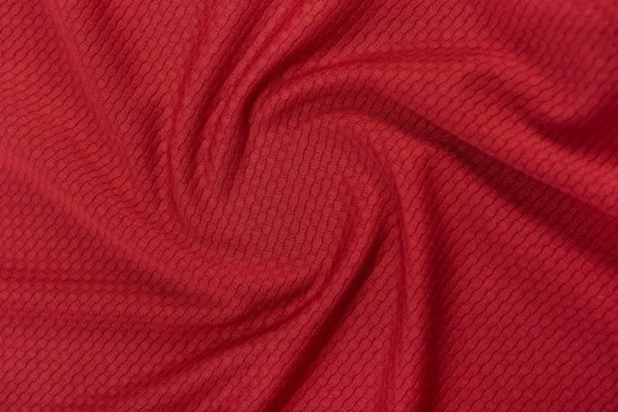 Cotton luôn là chất liệu được dệt từ sợi bông tự nhiên, với nhiều ưu điểm nổi bật như thoáng mát, chống mùi và lưu giữ mùi hương tốt.