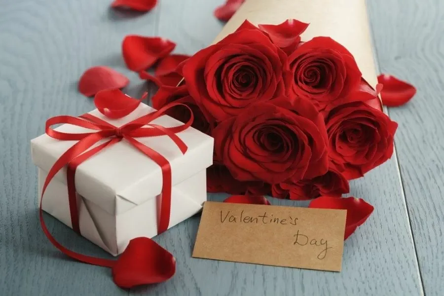 Valentine Đỏ 14/02 ngọt ngào hơn với những món quà tặng nửa kia